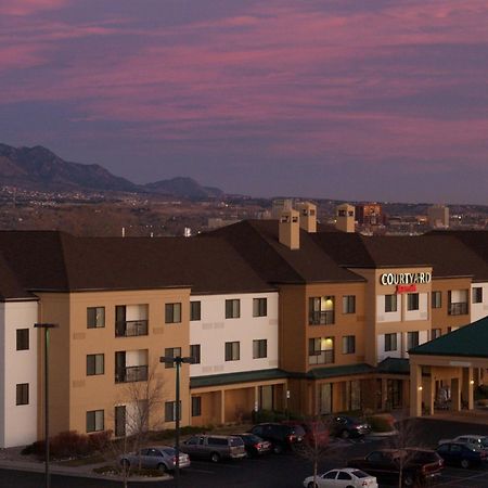Courtyard By Marriott Colorado Springs South Hotel Екстериор снимка