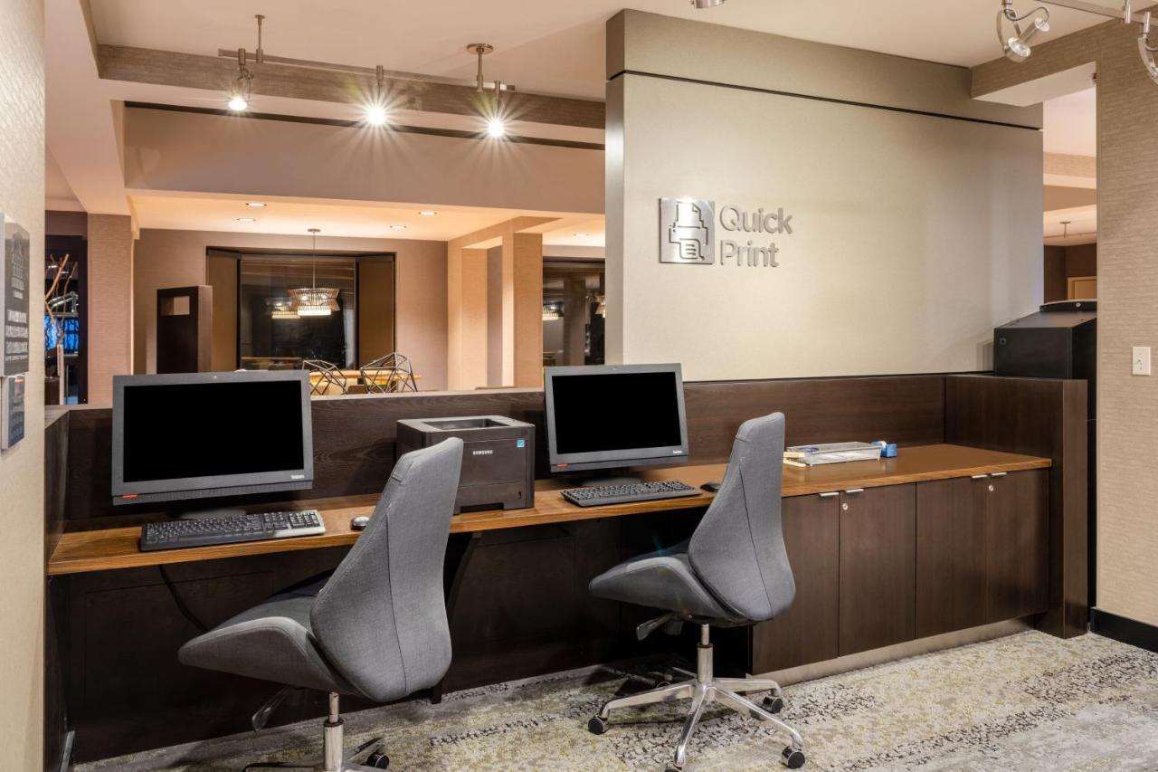 Courtyard By Marriott Colorado Springs South Hotel Екстериор снимка